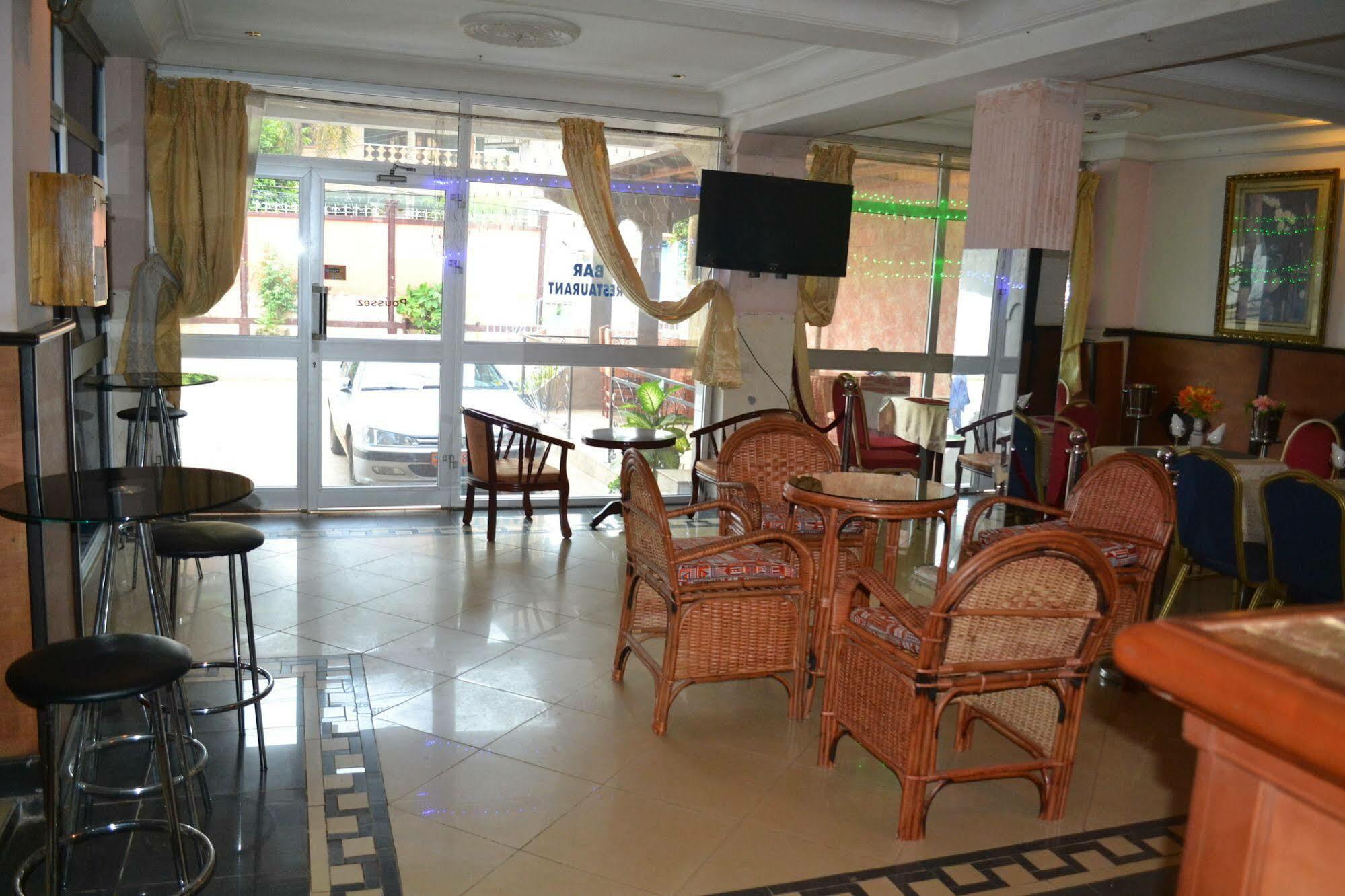 Hotel Le Diplomate Yaoundé Exterior foto